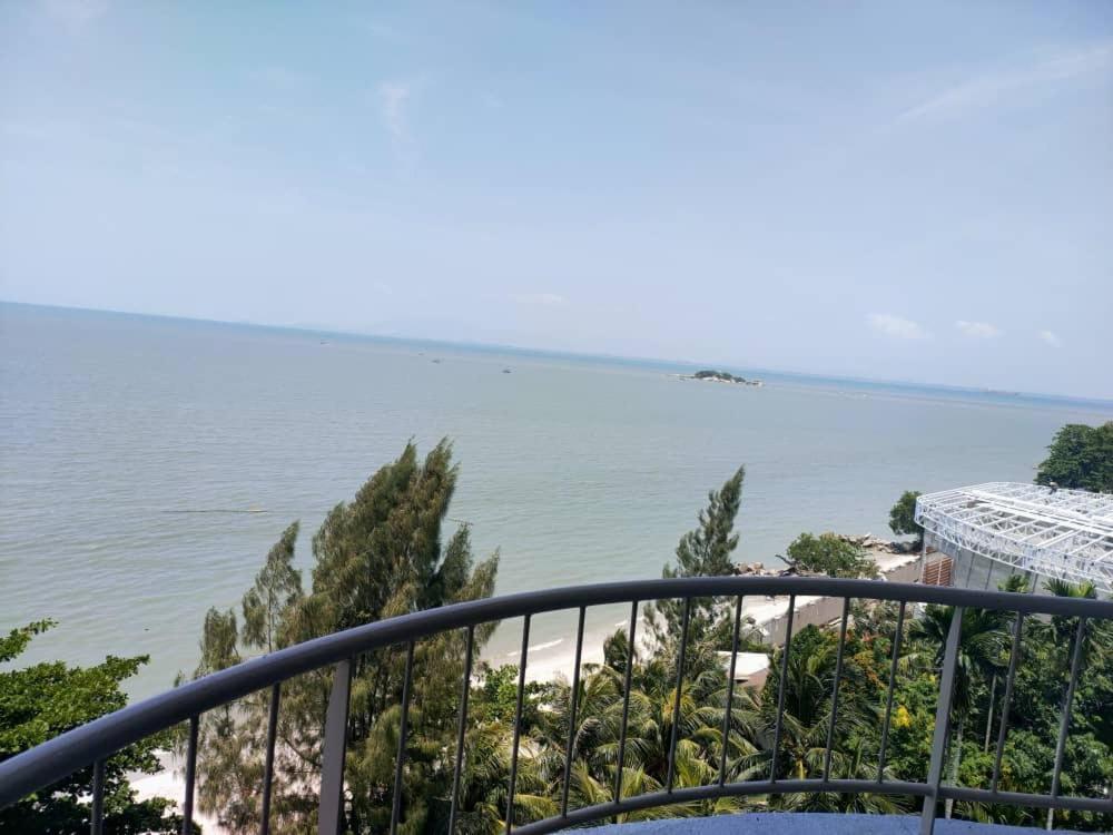 Beachfront Full Sea Penang 탄중붕가 외부 사진